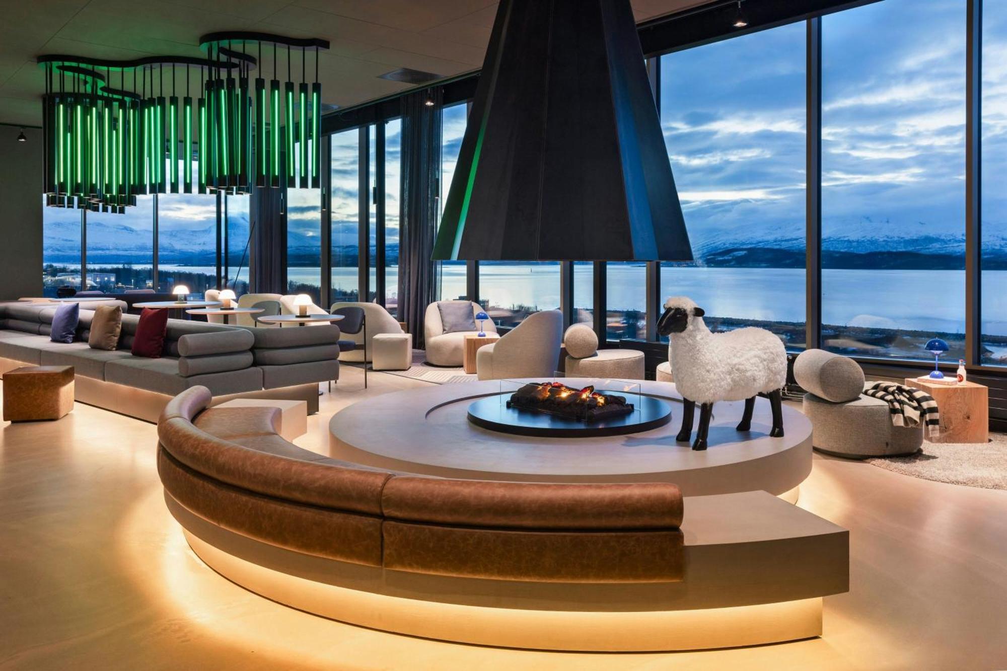 Hotel Moxy Tromsø Zewnętrze zdjęcie