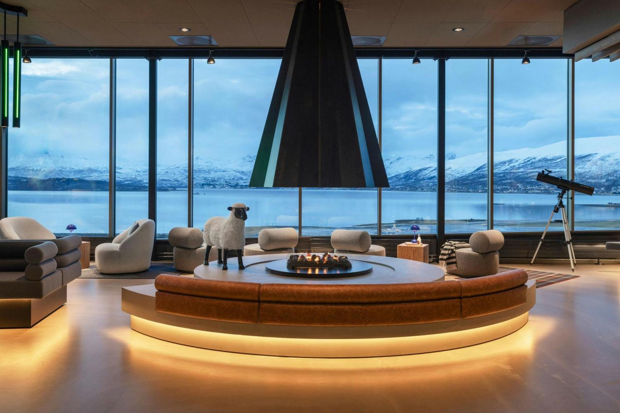 Hotel Moxy Tromsø Zewnętrze zdjęcie